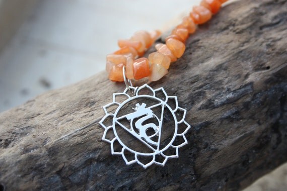 CHAKRA GEMSTONE NECKLACE - Red Aventurine Necklace- Gemstone Chip- Crystals- Reiki Necklace- Throat Chakra- Mandala- Gemstone Necklace-