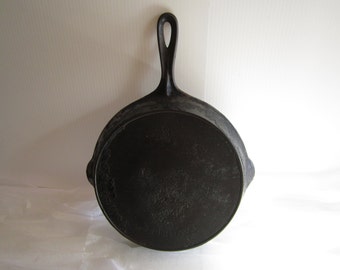 Antique Cast Iron Skillet Favorite Piqua Ware Early