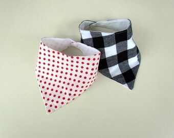 Bandana Bibs || Black & White Plaid and Red Dots Bib Set || Bandana Bib Set || Red Polka Dot Bib || Black and White Buffalo Plaid Bib