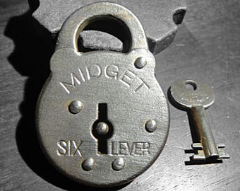 Midget Lock Corbin Antique Padlock With Key Working Padlock Movie Prop Mail Box Dog Collar Cash Boxes Bag Purse Luggage Suitcase Bicycle
