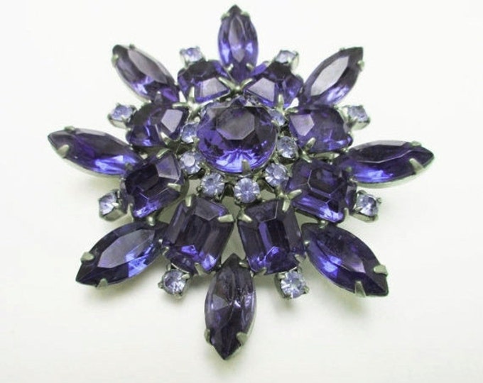 Blue Rhinestone Flower Brooch - Mid Century - silver metal - blue crystal - Atomic Pin