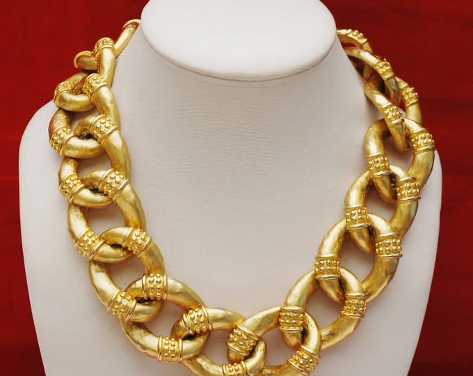 Gold link Necklace earring set - Chunky golden Links - collar necklace - Dangle Clip on earrings