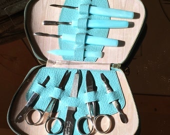 Vintage 50's aqua manicure set leather made in Sheffield
