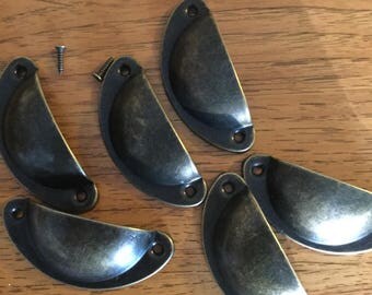 Bronze Tone Shell Drawer or Door Pull 3.1 in by 1.4 in