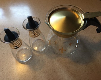 Vintage Pyrex Carafe Salt and Pepper Shakers Gold Stripes Fleur De Lis 1960's Pyrex Collectible Glass Retro Mid Century Home Decor MCM Gold