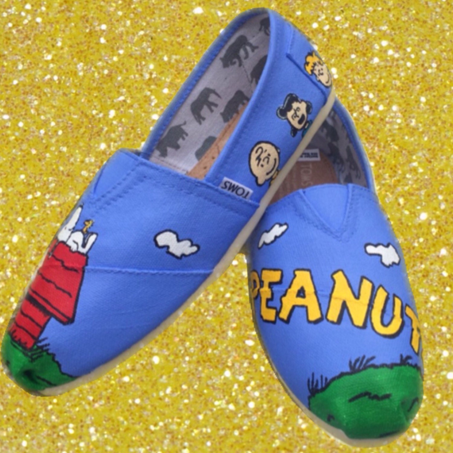 Peanuts Toms Charlie Brown Toms Peanuts gang. Snoopy shoes.