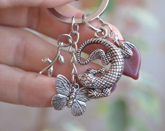 Charm keychain, Lizard, twig key ring, Butterfly keyring, Bohemian keychains, boho charms key chain, Nature lover gift, first day sign