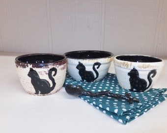 One Cat Prep Bowl, Handmade Pottery Bowl