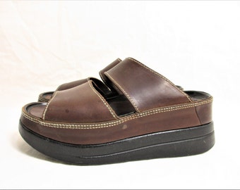 Amara Retro Chunky Platform Clogs Mules - Black main image 1