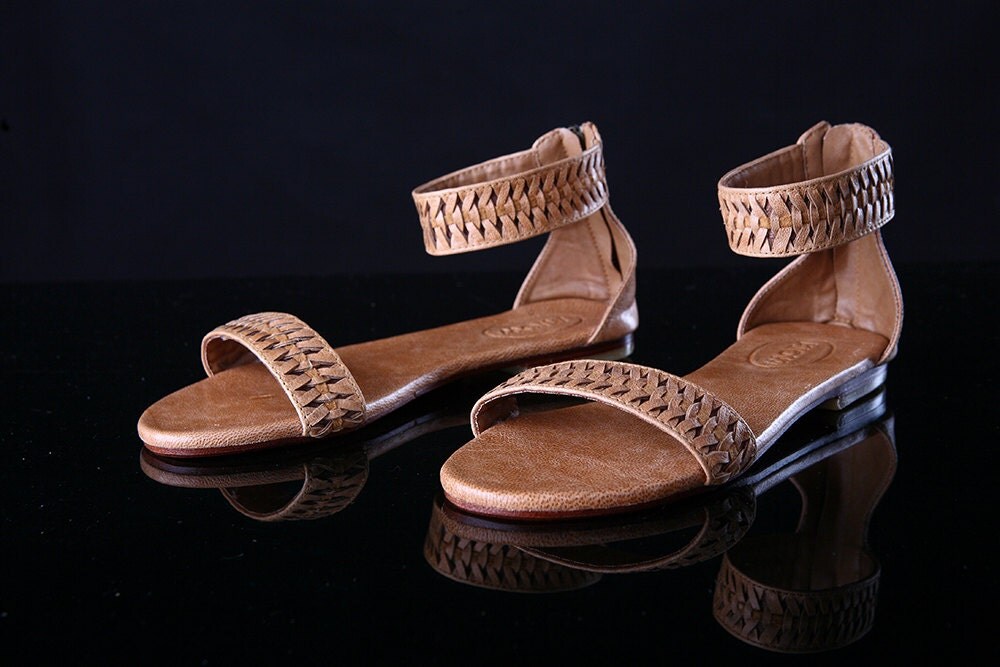 womens tan leather sandals