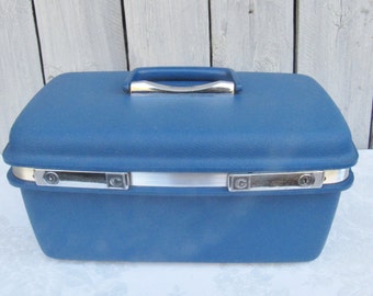 Blue Train Case, Blue luggage case, Blue vintage make-up case, blue Samsonite suitcase, silver and blue, Samsonite carry on, Cruise Ship bag