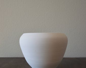 Handmade Natural Large Artisian White Pot Planter