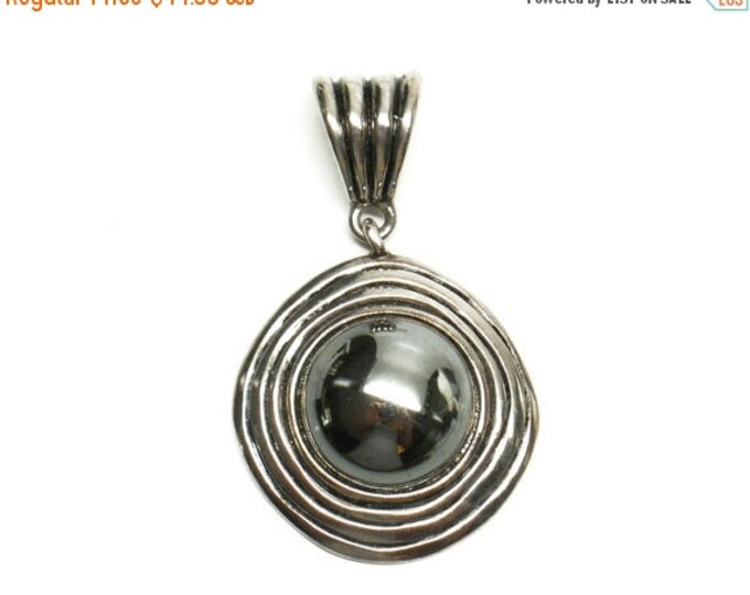 Storewide 25% Off SALE Vintage Silver Tone Premier Designs Designer Signed Grey Pearlescent Necklace Pendant Featuring Primitive Style Desig