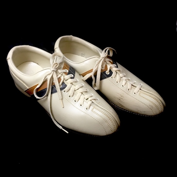 Vintage Bowling Shoe 111