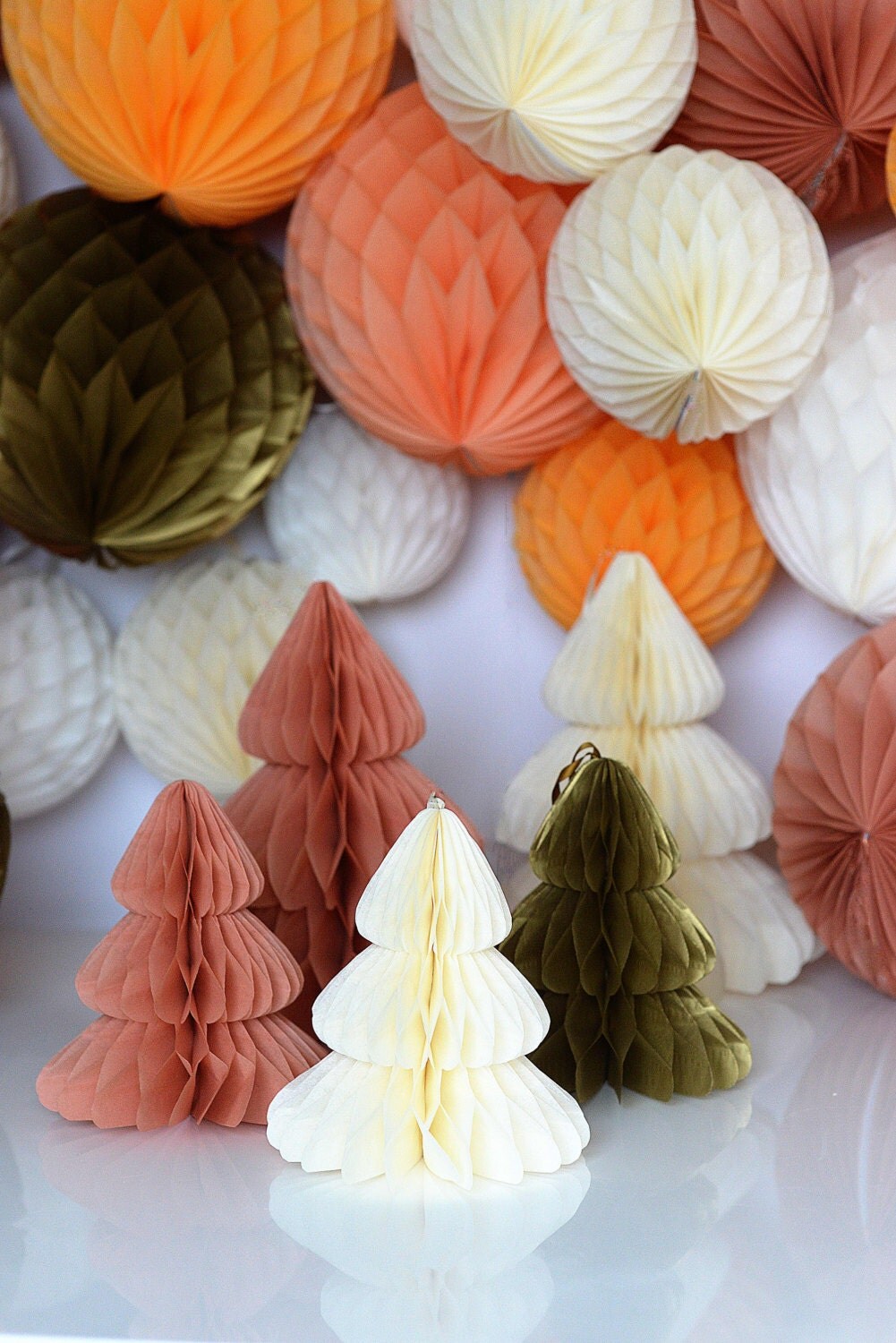 Paper Christmas tree honeycomb decoration / custom color