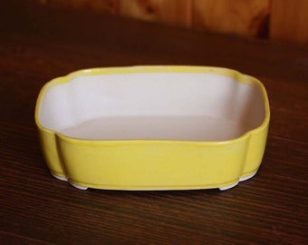 Yellow scalloped bonsai planter pot