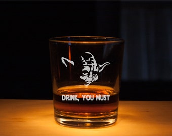 Star Wars Whiskey Glass, Rocks Glasses, Etched glass, Unique gift, Scotch glass, gift for dad, master yoda glass