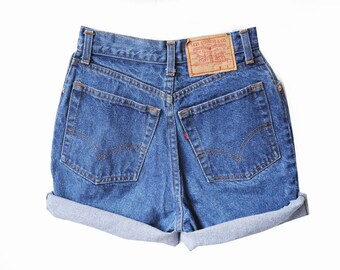 LEVI High Waisted Shorts