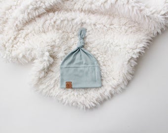 Dusty blue knot beanie | newborn beanie | newborn hat | infant beanie | baby's firt hat | newborn gift | new baby essentials | 0-3 month