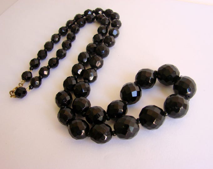 Classic Antique Black Faceted Glass Graduated Bead Necklace / Vintage Jewelry / Jewellery
