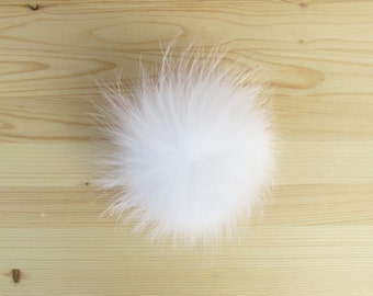 Pompon blanc en fourrure pour tuque et bonnet
