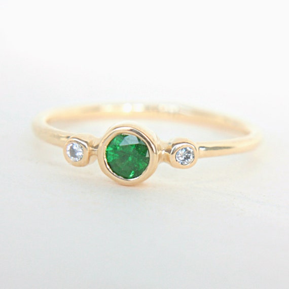 Tsavorite and Diamond Ring 14k Yellow Gold Tsavorite