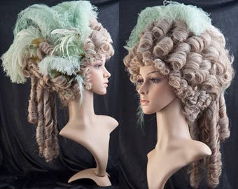 Rococo-Wig // Marie Antoinette Wig // Historische Perücke mit FederSchmuck - Grün