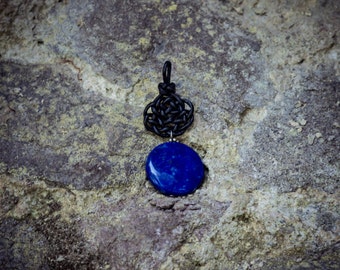 Leather node no. 6 with gemstone pendant lapis lazuli