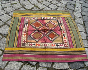 Perfect Home Decor Turkoman Tribal Wall Hanging Embroidery Cover 24'' X 25,9'' inches