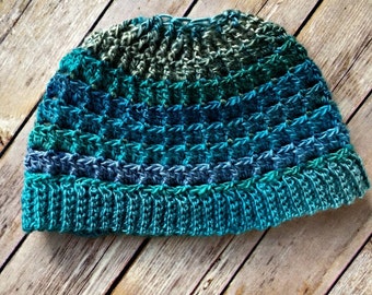 Simple Textured Messy Bun Hat Pattern