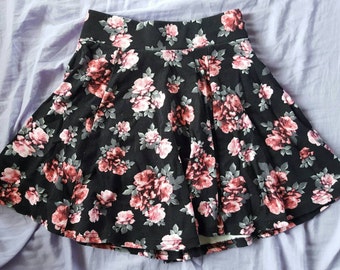 Floral highwasted skirt XS