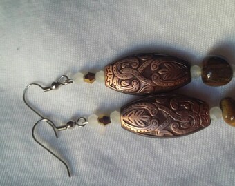 Beaded earrings with tigers eye