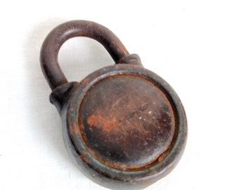 Vintage Yale number 324 Padlock, Vintage Metal Lock