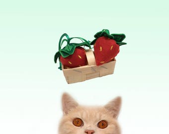 Freak Meowt, Handmade Unique Canadian Catnip Scrumptious Strawberries cool cat toys gifts for cats