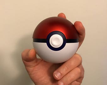Fullsize 1:1 Scale Pokéball with LED's