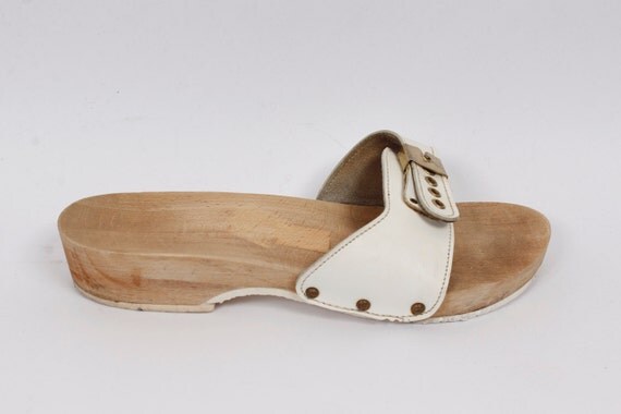 Beige Sandals Leather Strap Sandals Wood Sole 1980s 90s Hippie