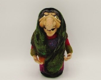 Scary needle felted witch doll, wool felted witch, one of a kind collector witch doll, fantasy witch sculpture, Halloween witch, OOAK witch