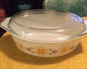 Vintage Pyrex 045 Casserole Dish Town and Country