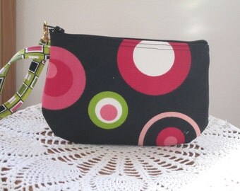 Wristlet Zipper Gadget Pouch Retro Circles in Black
