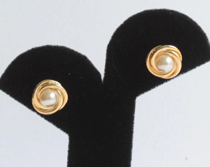 Faux Pearl Earrings Gold Swirl Setting Posts Pierced Smaller Vintage
