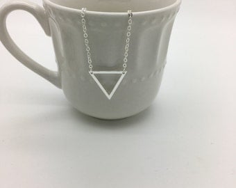 Triangle Necklace, Gold or Silver Triangle outline necklace, Geometric necklace, Dainty Layering necklace, Minimal, Everyday, Simple