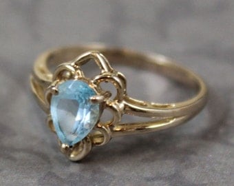 Vintage 10K Gold Aquamarine Ring Size 5.75