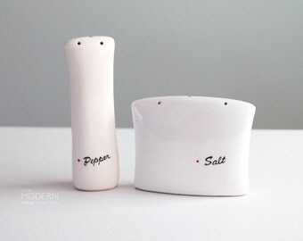 Modern Japanese Red Dot Salt and Pepper Shakers in Freeman Lederman Kenji Fujita Style