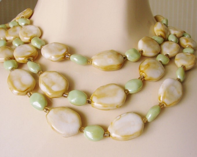 Pastel Green Bib Bead Necklace & Earrings / Neutral Beige / Hong Kong / Demi Parure / Jewelry / Jewellery