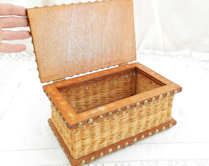 Vintage 1960s Mid Century String and Nail Art Wooden Rattan Box, Retro Wooden Box from France, Sparkly String Art Container, Retro Home Vintage 1960s Mid Century String and Nail Art Wooden Rattan Box, Retro Wooden Box from France, Sparkly String Art Container, Retro Home