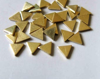200pcs Raw Brass Triangle Stamping ,Stamping Tag,Charms 6mm x 5mm - F533