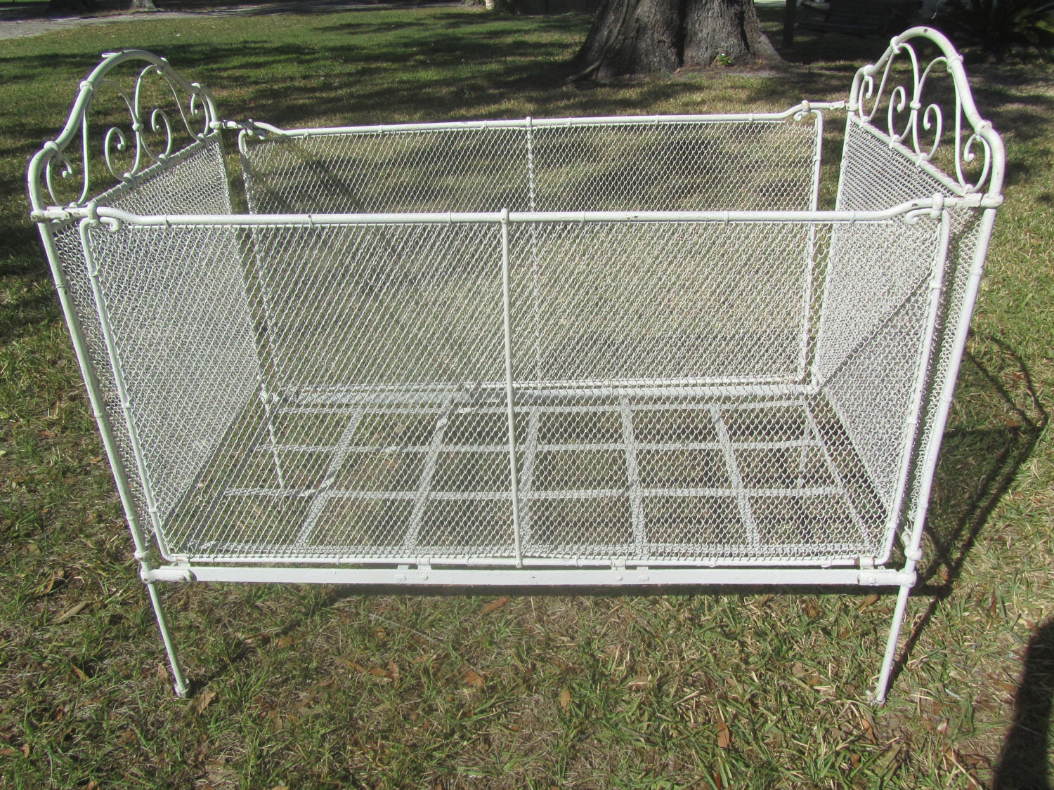 Antique Baby bed Shabby Chic Baby Bed crib iron baby bed