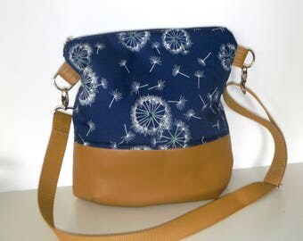Shoulder bag of shoulder bag flower