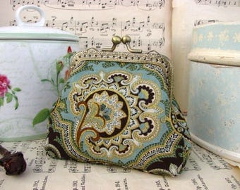 Coin purse clutch with oriental pattern