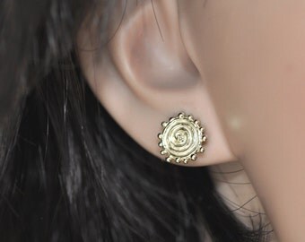 Post Gold Earring , 14k Gold Post Earrings , Gold Stud Earring , 14k Gold Stud Earrings , 14k Gold Everyday Earring , Spiral Gold Earrings